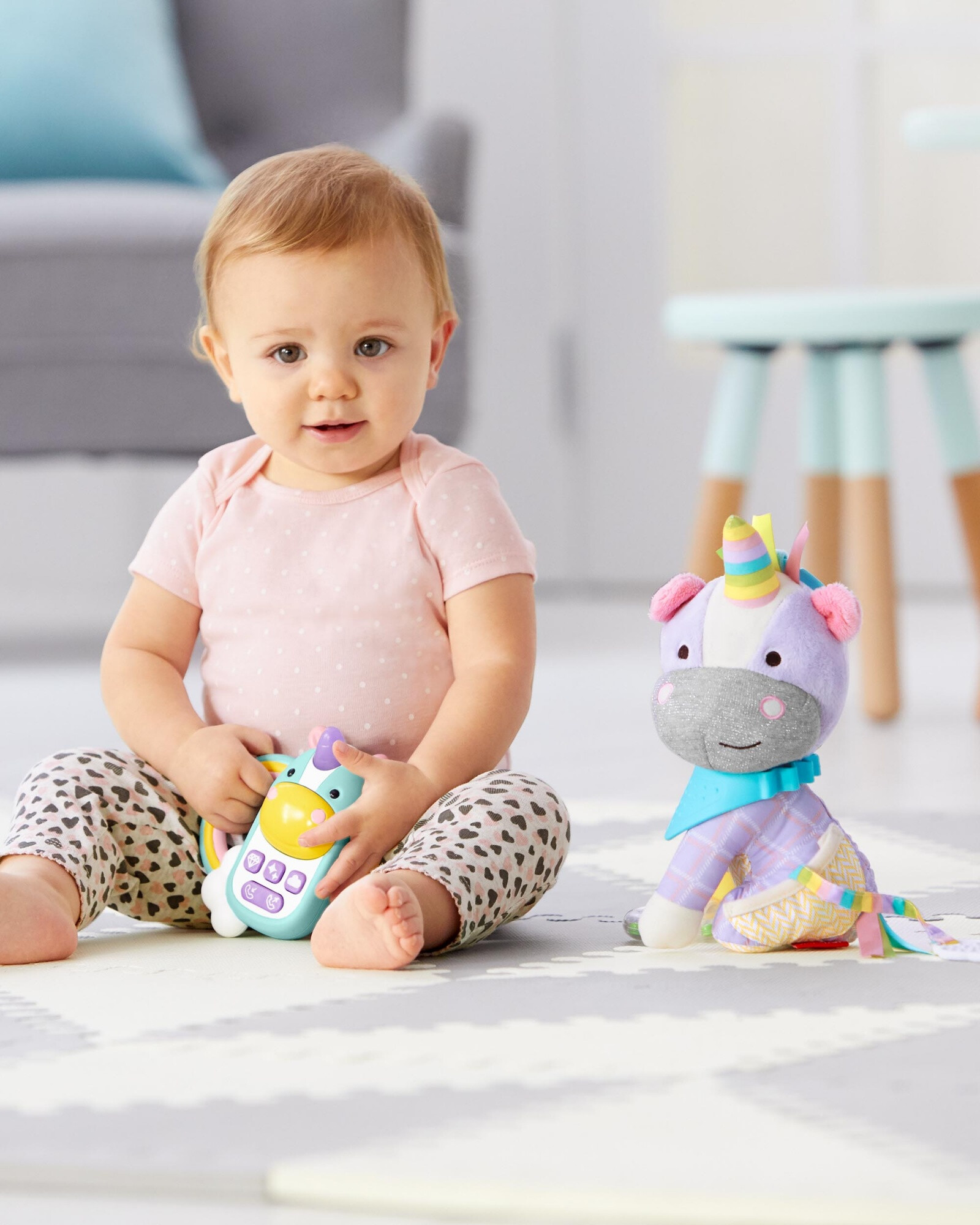 Teléfono con luces y sonidos, diseño unicornio Teléfono con luces y sonidos, diseño unicornio