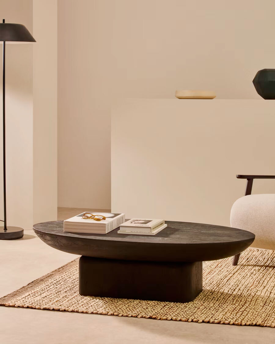 Mesa de centro Ovak de madera maciza de acacia con acabado negro FSC 100% 140 x 70 cm Mesa de centro Ovak de madera maciza de acacia con acabado negro FSC 100% 140 x 70 cm