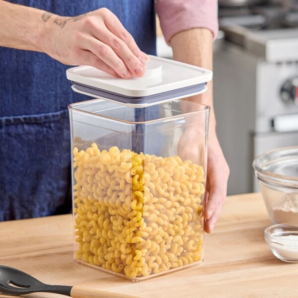 Contenedor mediano Oxo tapa blanca 3.78 lts Contenedor mediano Oxo tapa blanca 3.78 lts