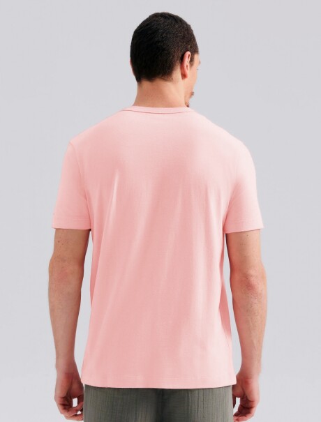 CAMISETA CON ESTAMPA MODELO REGULAR ROSA