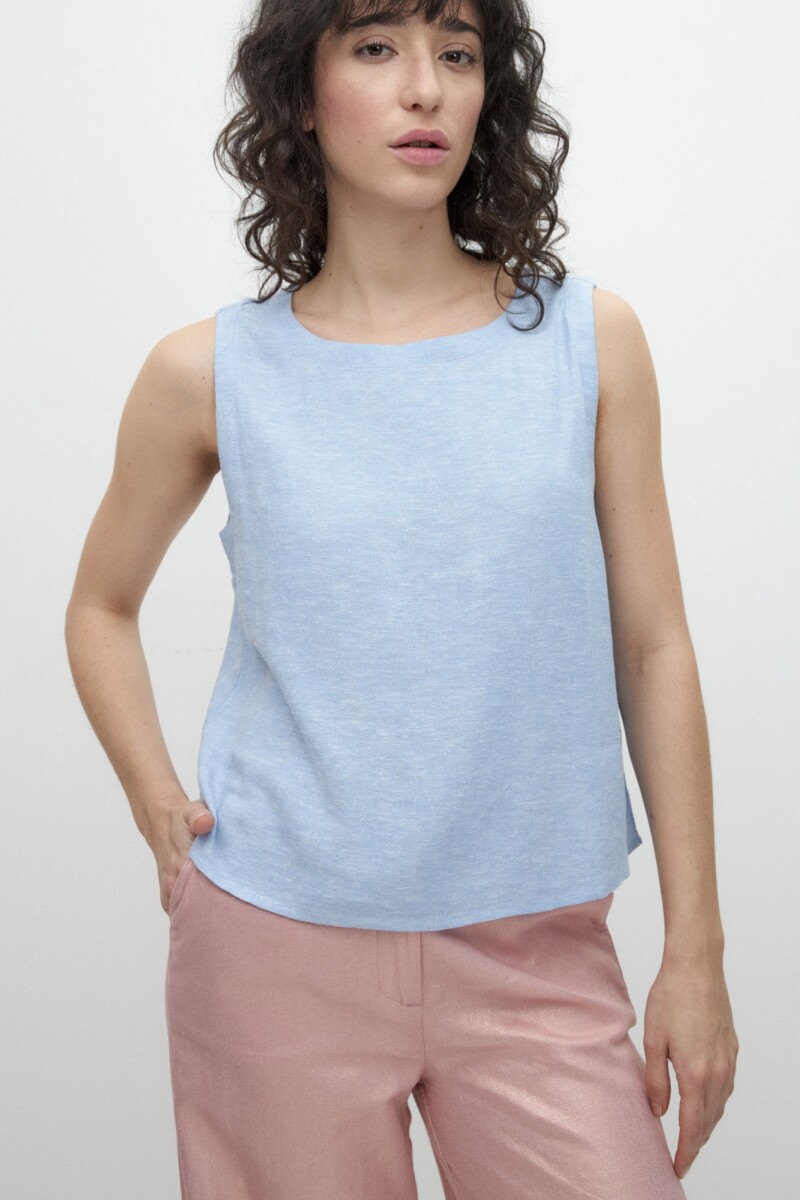 Blusa de lino celeste