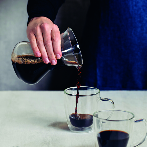 Cafetera con colador en vidrio y acero inox. -TRAMONTINA TF6628