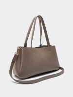 Bolso Tote Liso Con Colgante taupe