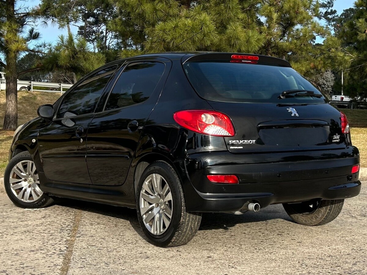 Peugeot 207 Compact One Line 1.4 | Permuta / Financia Peugeot 207 Compact One Line 1.4 | Permuta / Financia