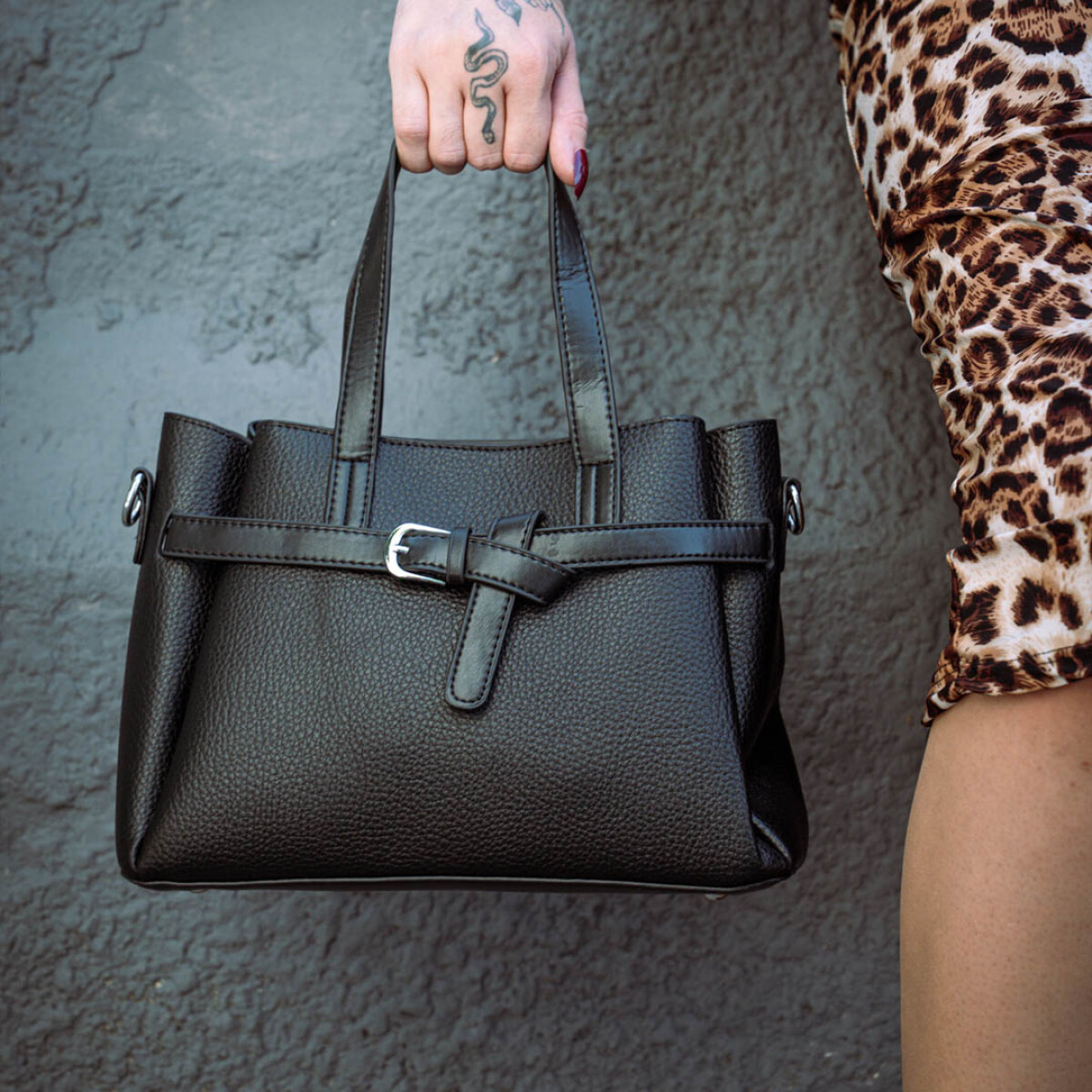 Cartera Paulina - Negra 