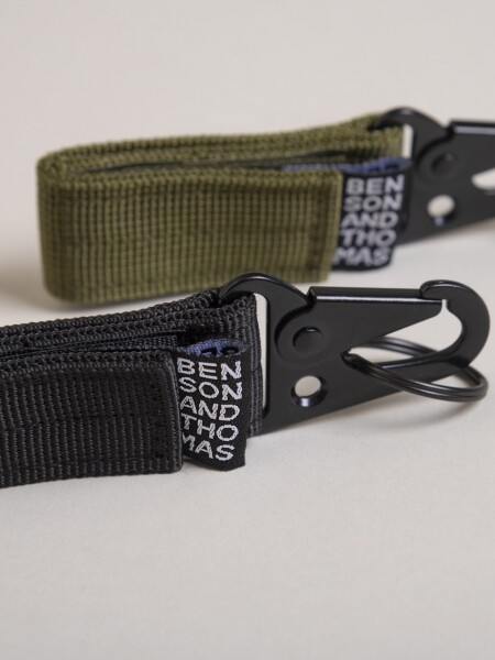 BOTEIN MOSQUETON VERDE MILITAR