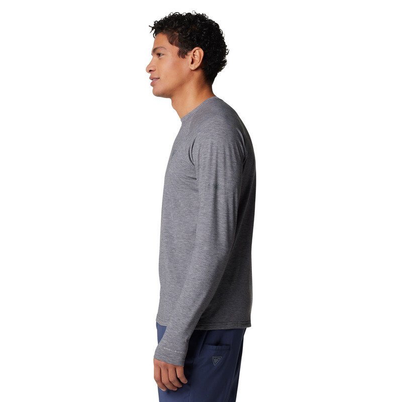 Remera PFG Uncharted Hombre BLACK / SHARK