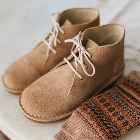 Bota Clássica Gamuza Arena