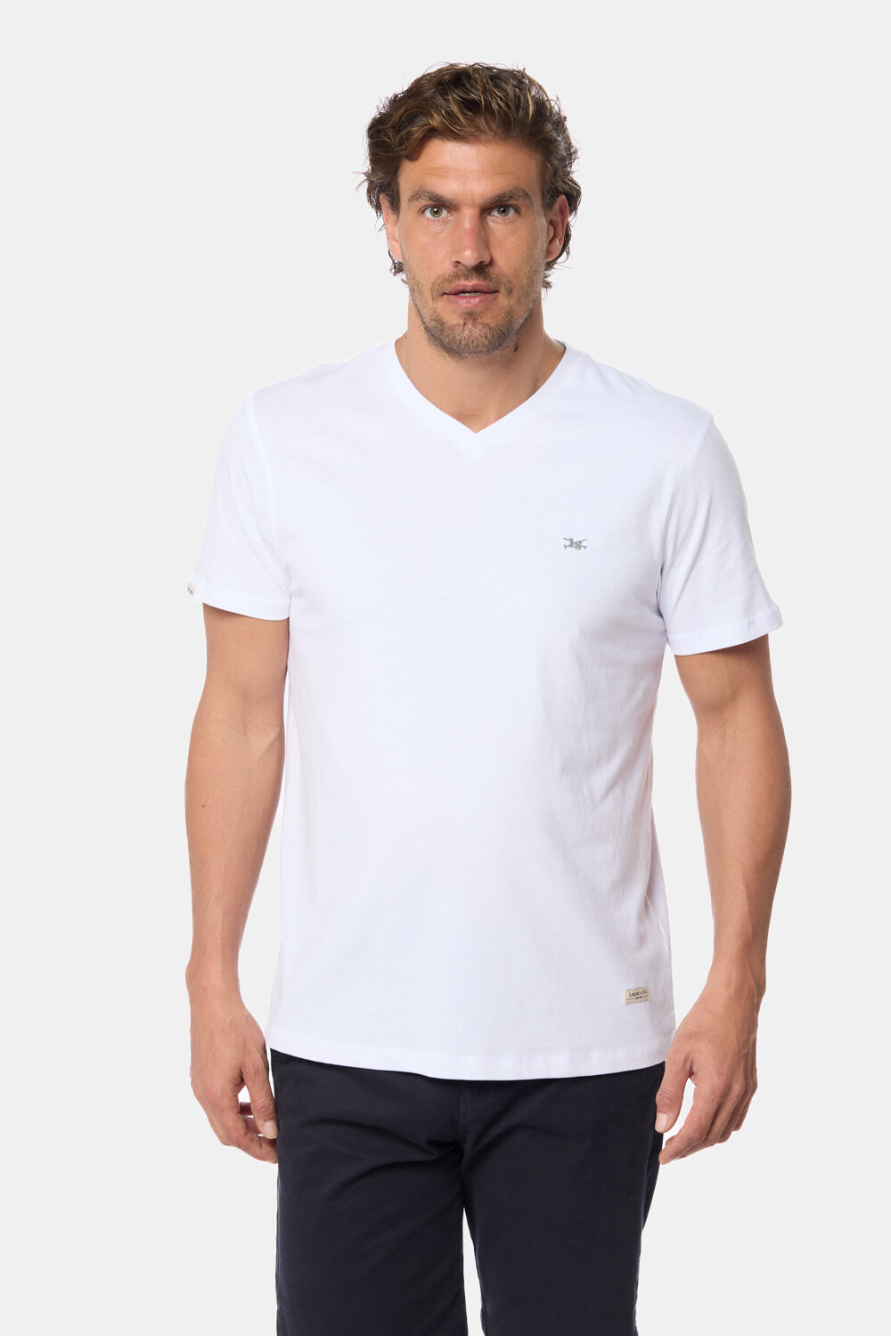 REMERA LISA ESCOTE V Blanco