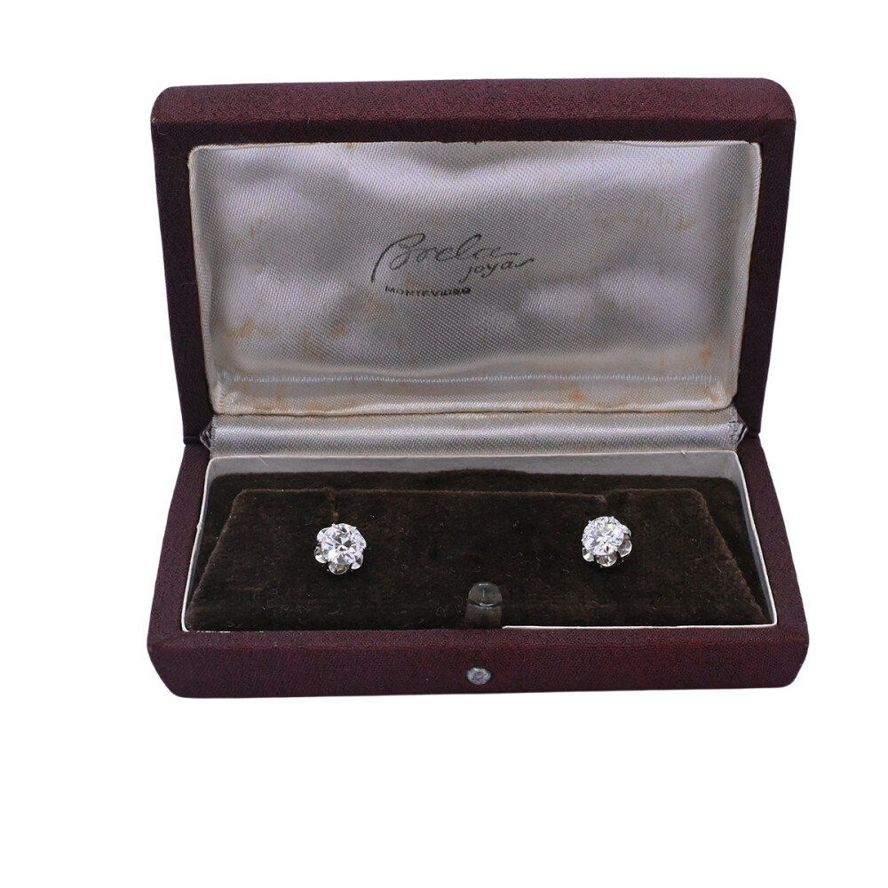 Caravanas antiguas oro 18k con brillantes engarce 6 puntas. Caravanas antiguas oro 18k con brillantes engarce 6 puntas.