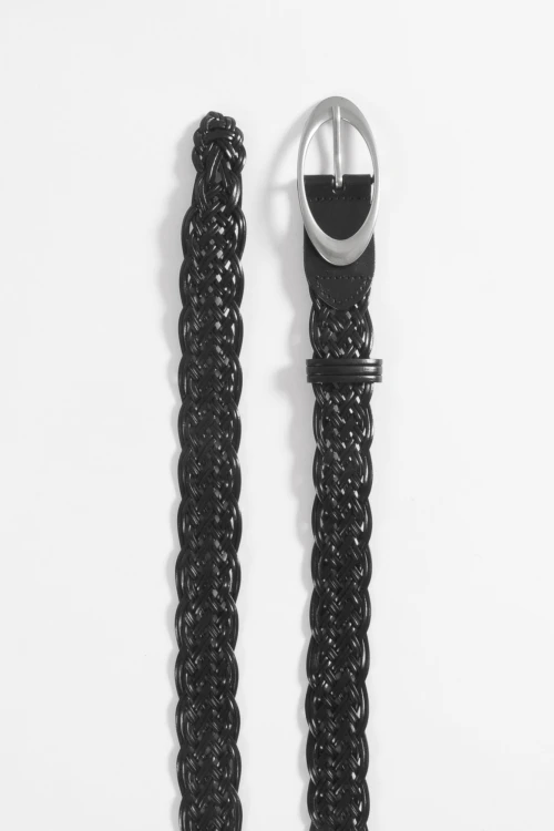 Cinturón entrelazado hebilla ovalada negro