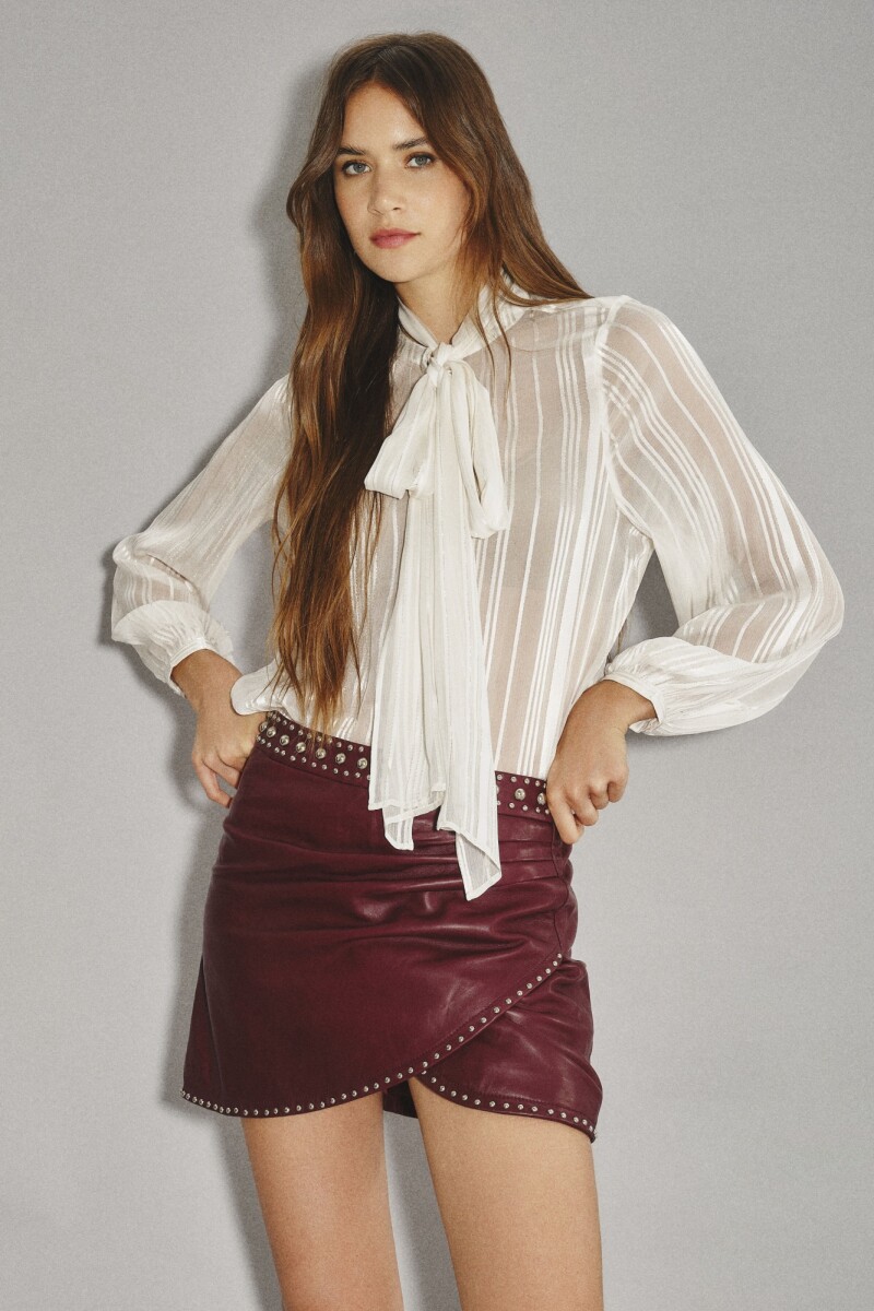 Falda Orient Studs Cuero Bordo