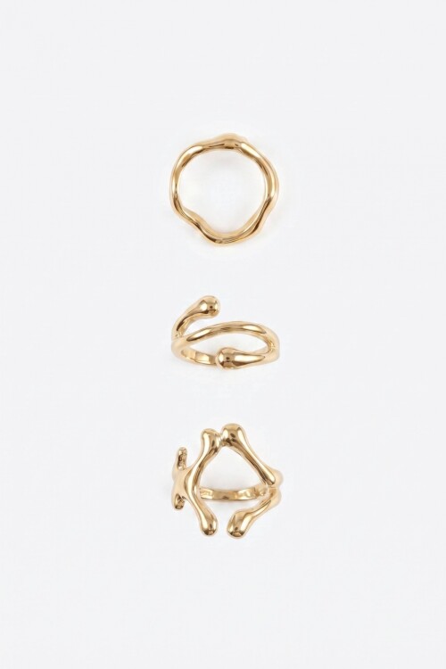 Set de tres anillos gotic dorado