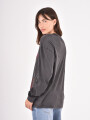 REMERA QUELLA GRIS OSCURO