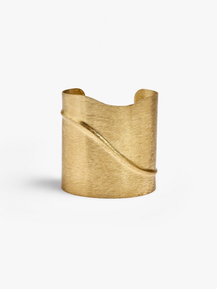 Pulsera Ancha Rígida Con Relieve dorado