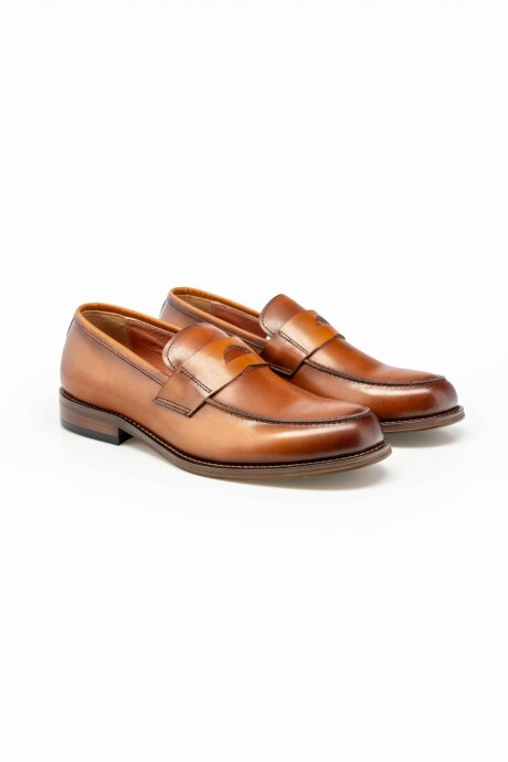 Mocasín con antifaz 100% cuero Cognac