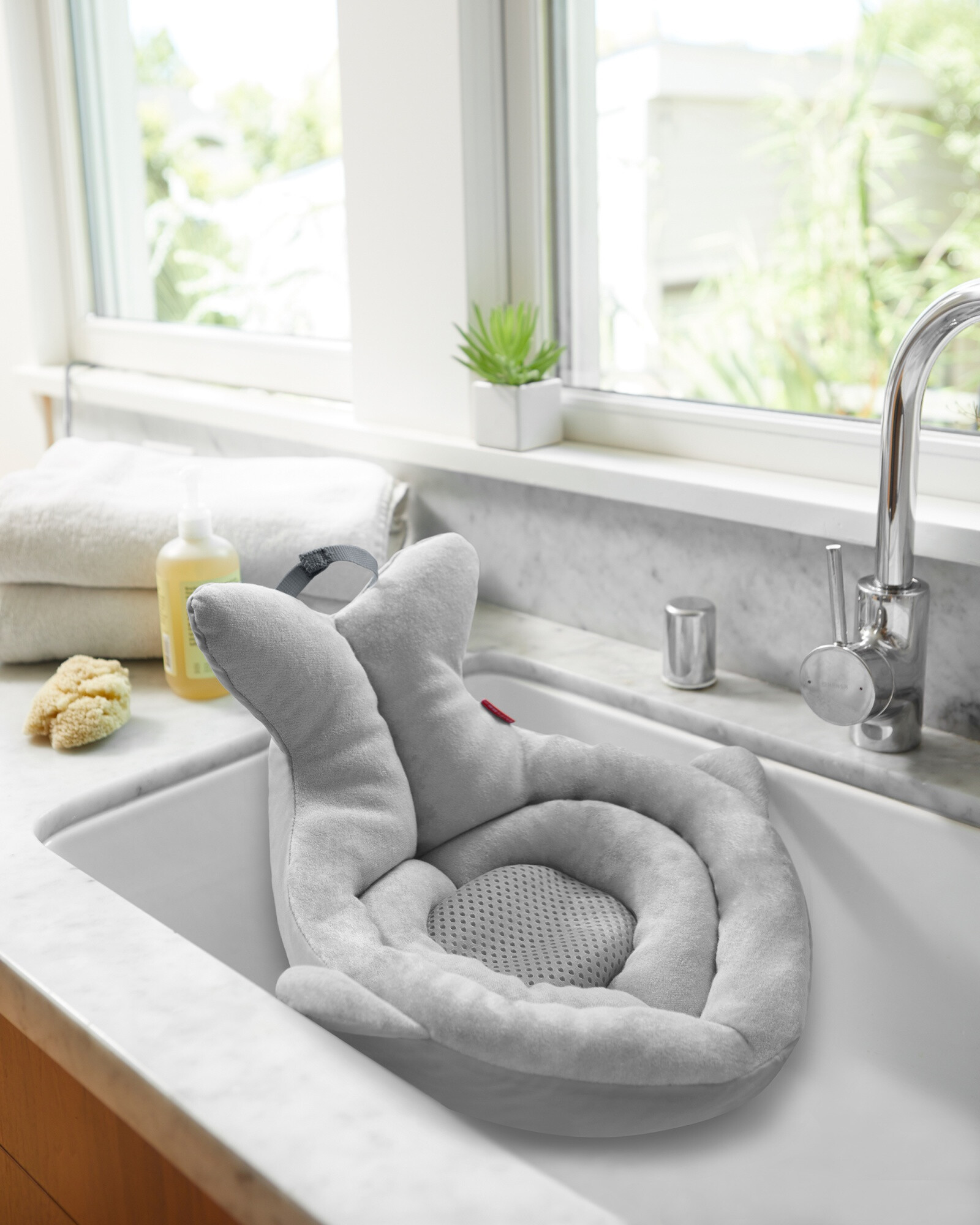 Bañito para recién nacido, gris Bañito para recién nacido, gris