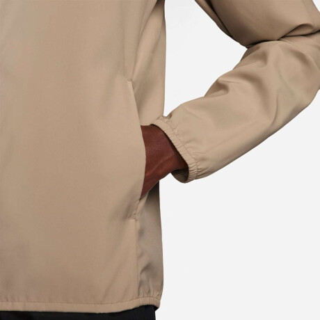 Campera Nike Form de Hombre Crema