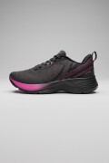 Calzado Deportivo. Negro con Fucsia