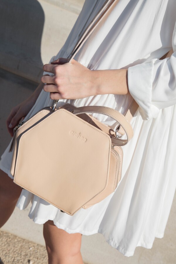 Aura beige