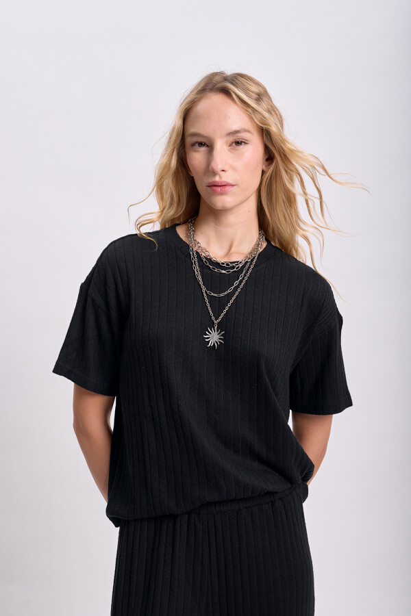Remera oversize lanilla Negro