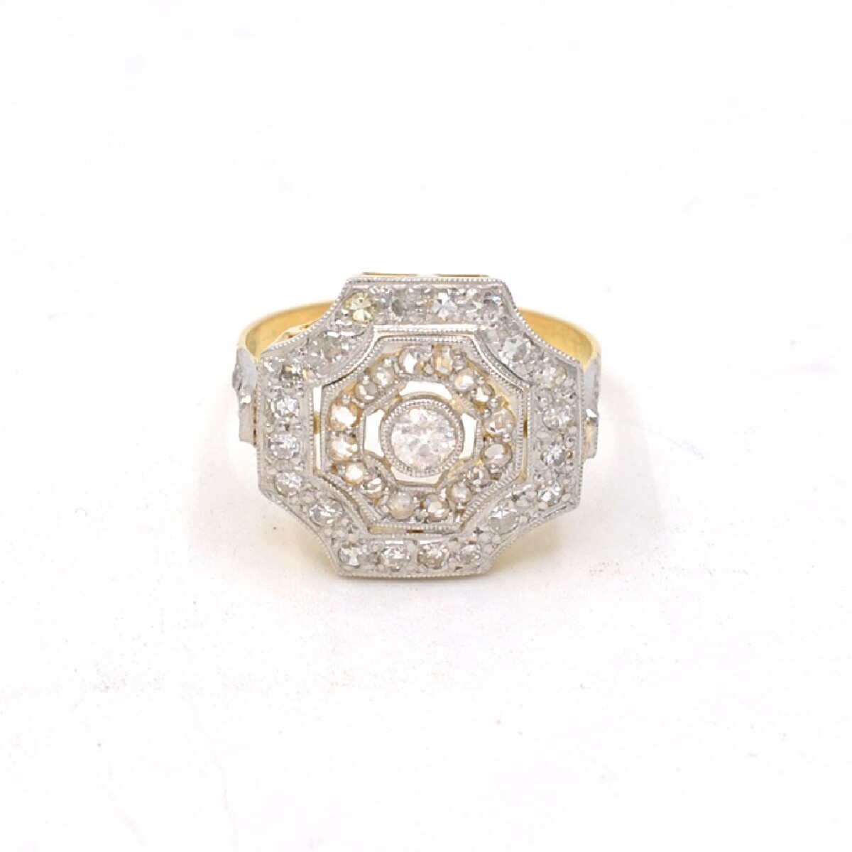 Anillo , Estilo Antiguo, En Platino, Oro 18K Y Brillantes 