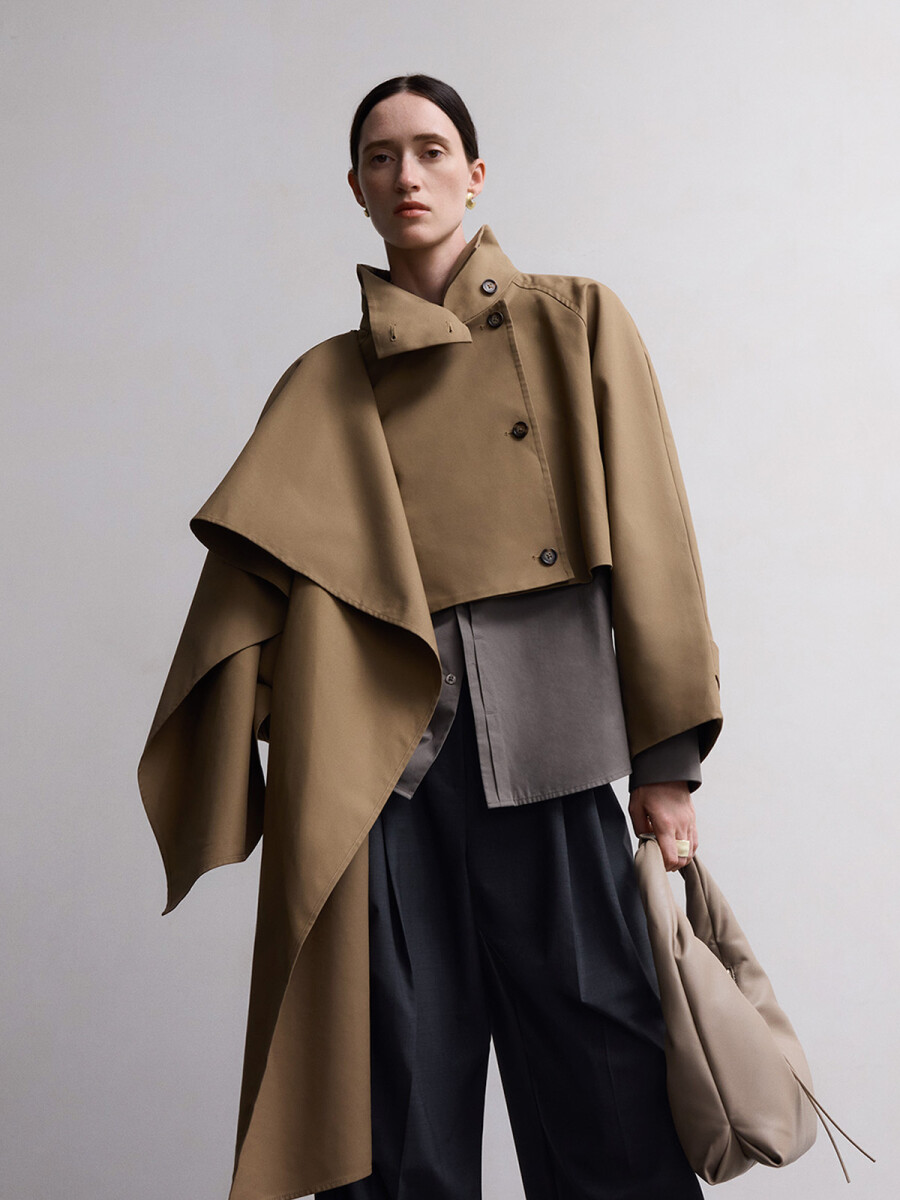 TRENCH CORTO 