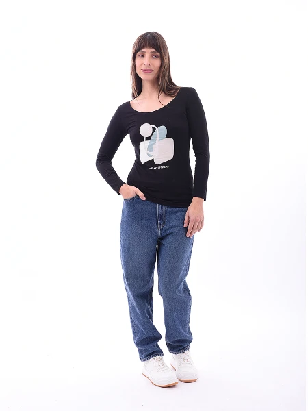 REMERA THE ART OF LIVING NEGRO