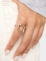 Anillo De Aro Irregular dorado