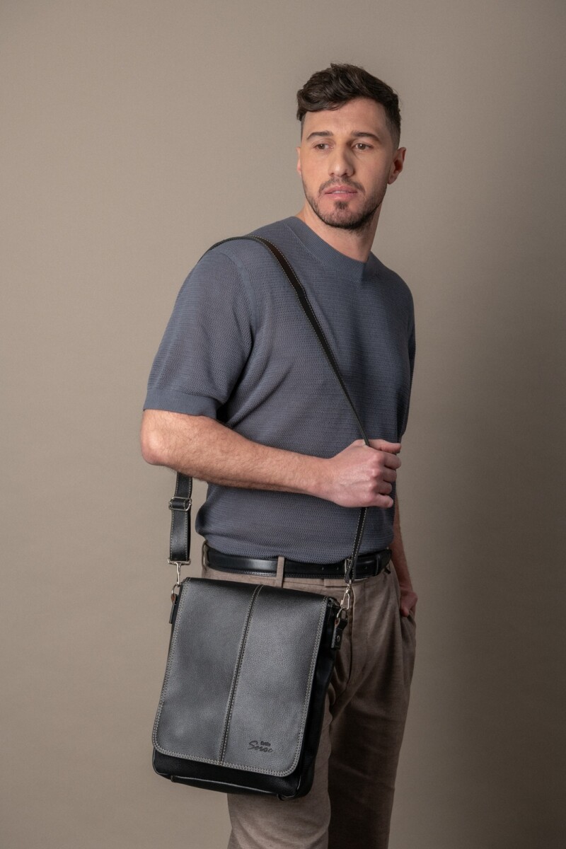 Morral con solapa mediano Negro