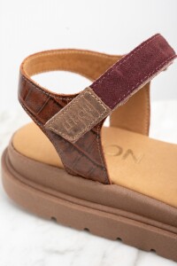 Sandalia Cuero Combinada Marrón