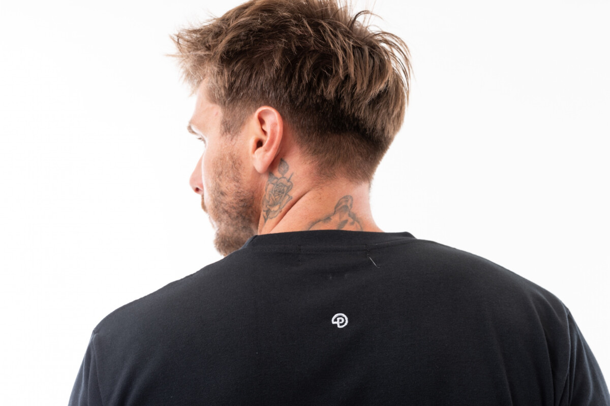 REMERA CUELLO BASE M/C UI Negro