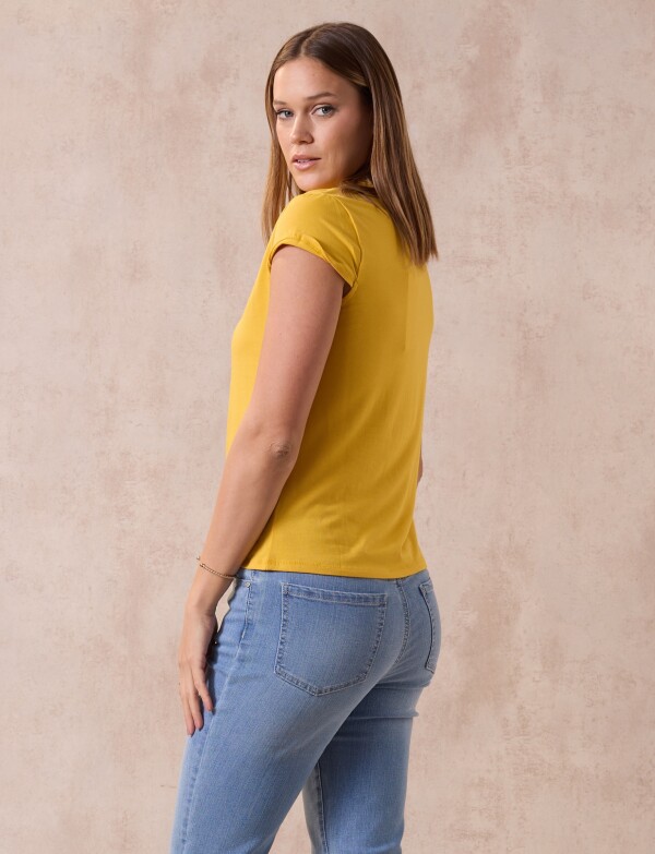 Remera Modal MOSTAZA