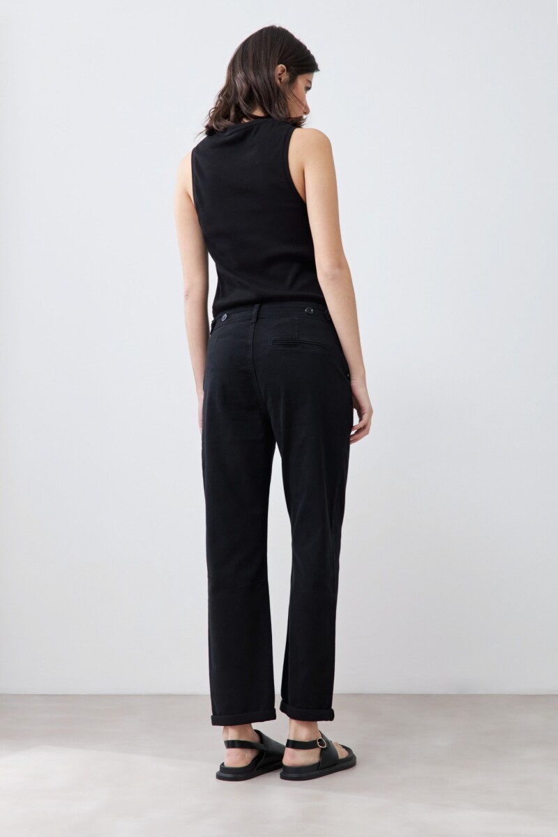 Pantalón chino negro