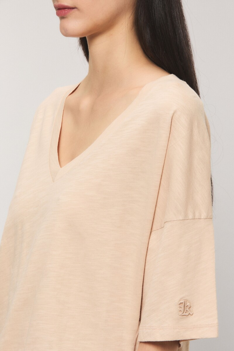 REMERA AIRY Latte