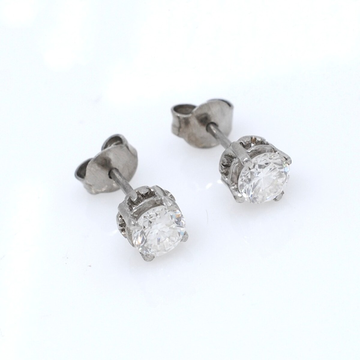Caravanas antiguas en oro 18k blanco y brillantes 