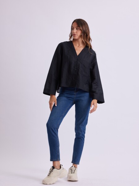 Camisa cuello v Negra