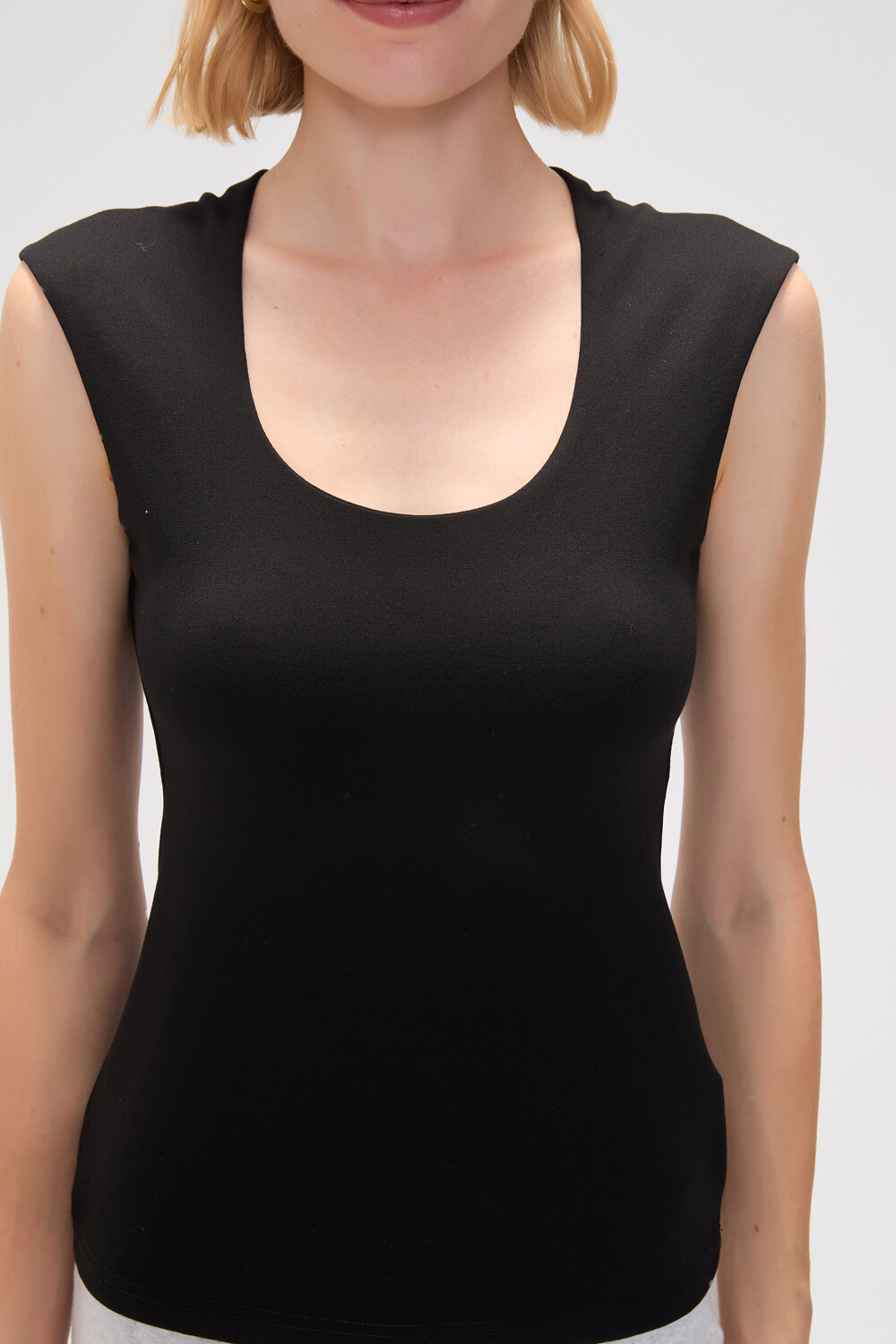 Musculosa Clia Negro