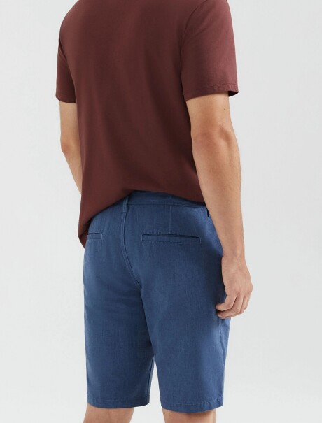BERMUDA BÁSICA MODELO CHINO AZUL