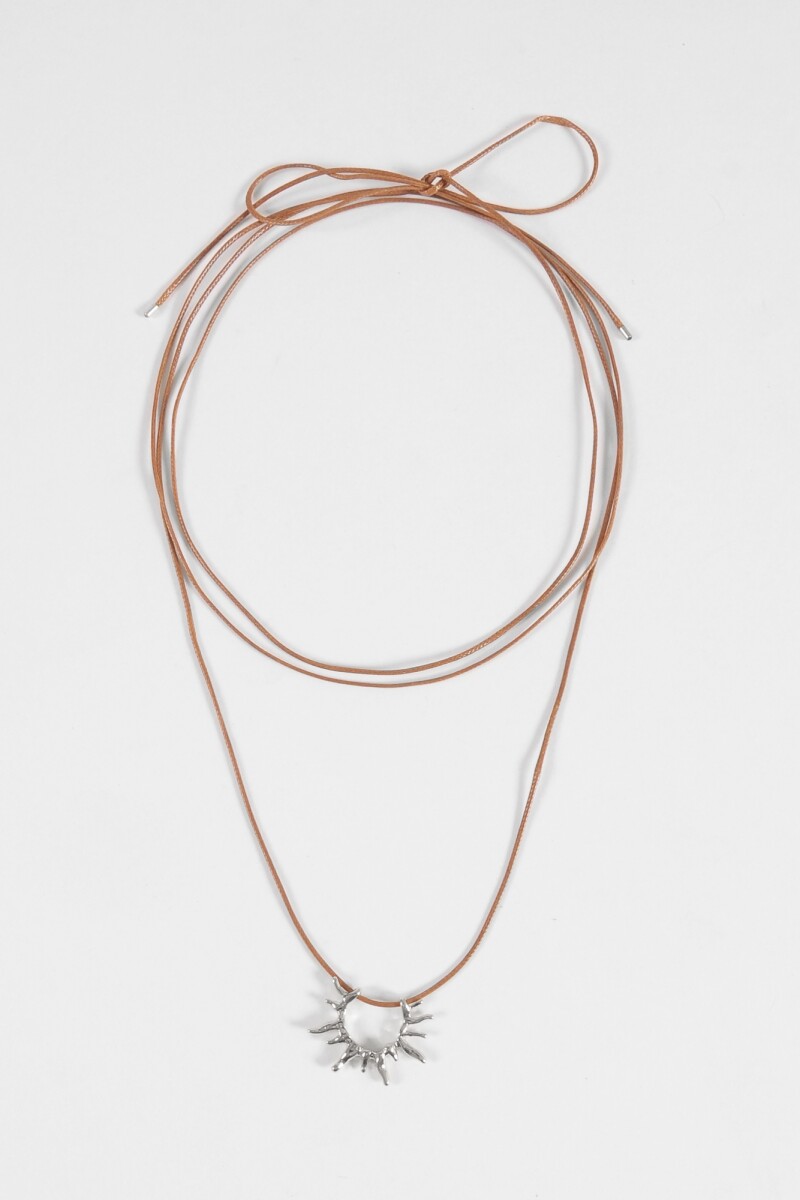 Collar cordón dije sol plateado