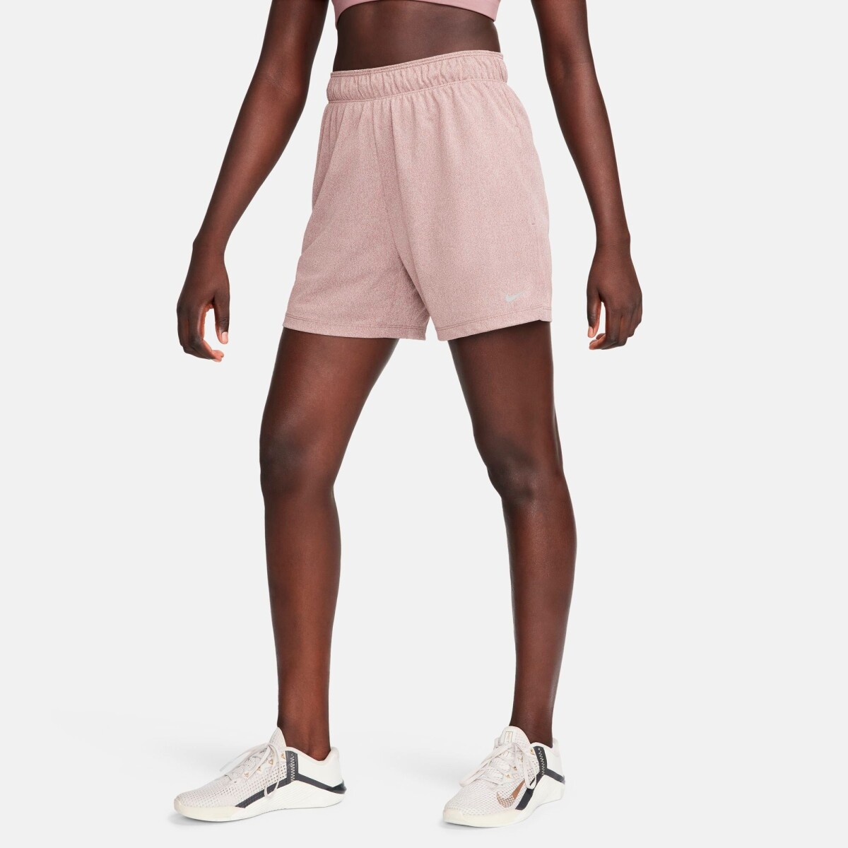 Short Nike Attack Dri Fit Mr 5In de Mujer - Chocolate 