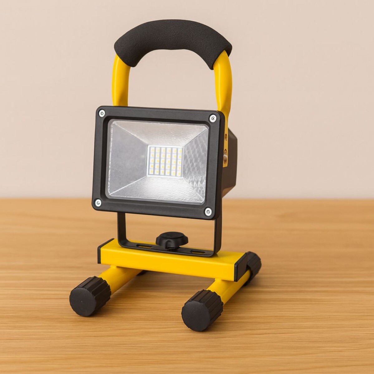 FOCO MULTIUSO RECARGABLE 20W 