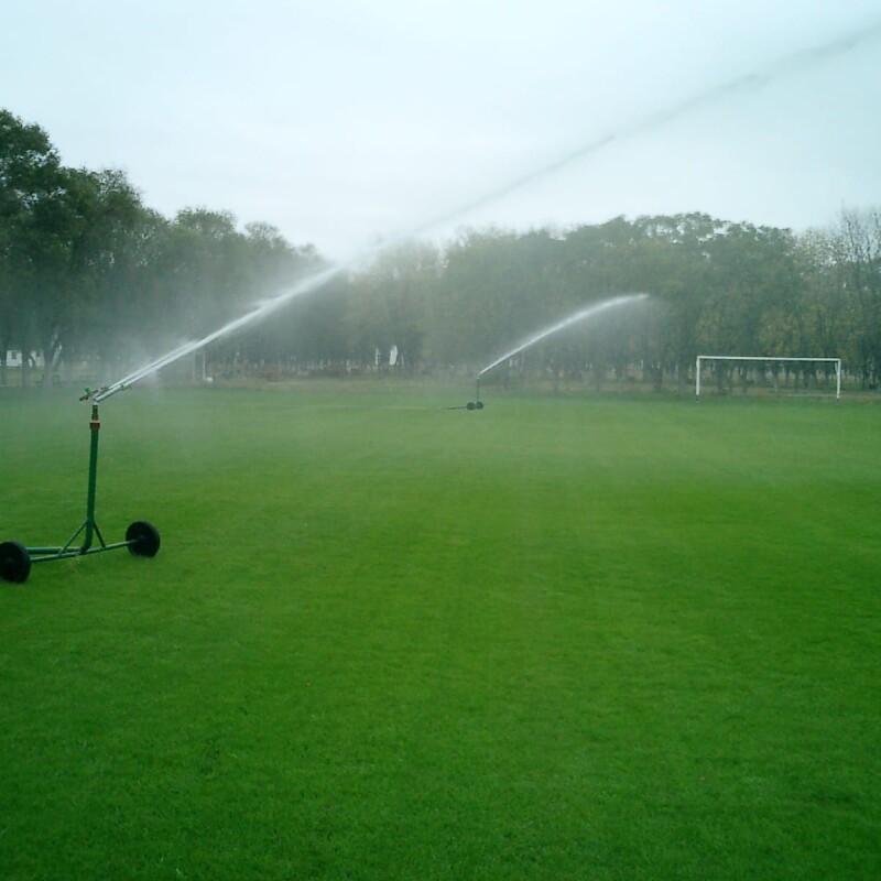 Carro Aspersor Para Riego Agrícola de 1 y 1/4" Carro Aspersor Para Riego Agrícola de 1 y 1/4"