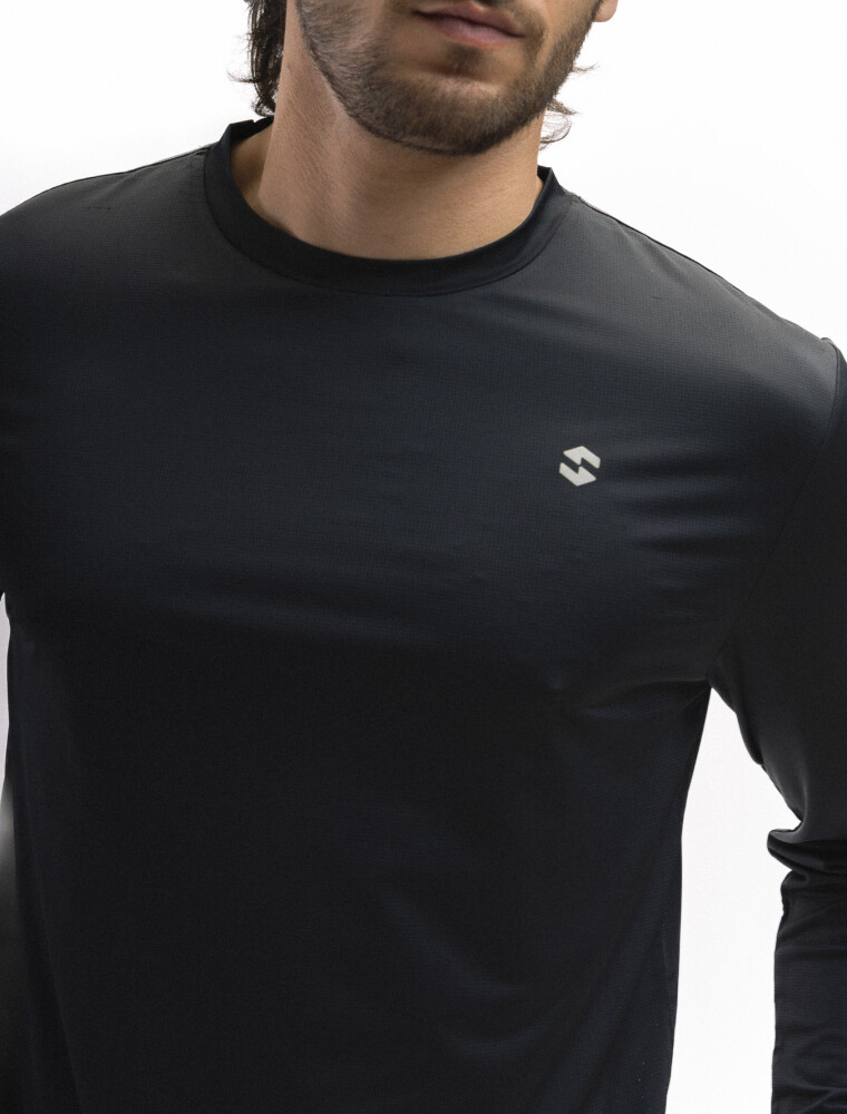 Remera Deportiva Protección UV Negro