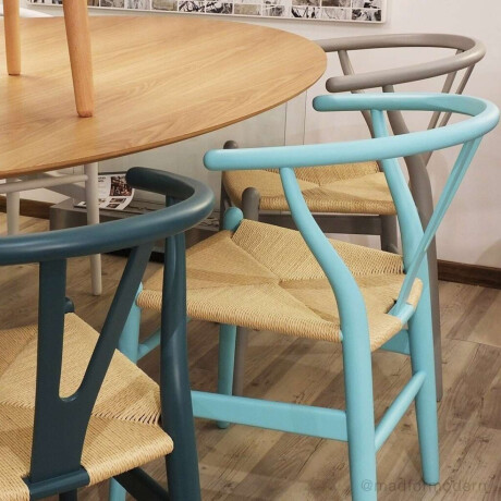 Silla Wishbone Madera de Haya y Rattan Natural Celeste