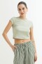 Remera crop top con estampa SURTIDO