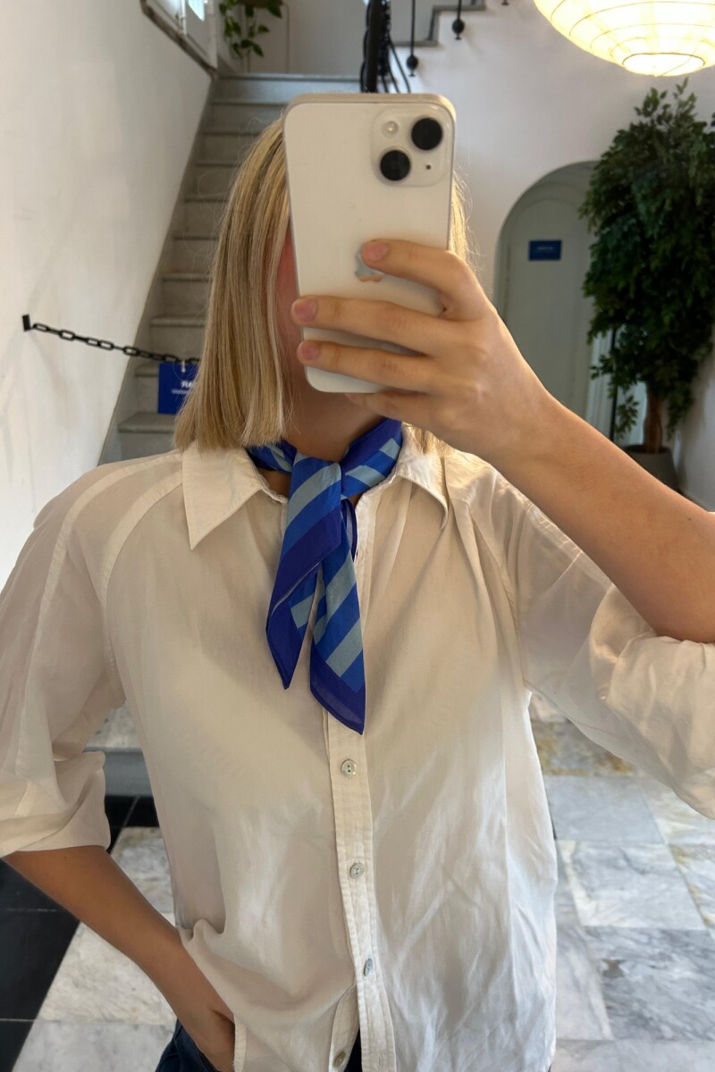 Nira Blue