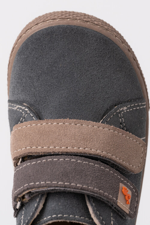 Zapatilla dos velcros serraje ocean Azul