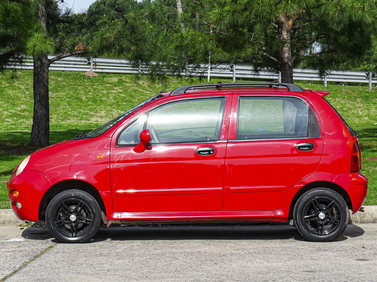 Chery QQ3 1.1 Confort Extra Full 2012 Chery QQ3 1.1 Confort Extra Full 2012