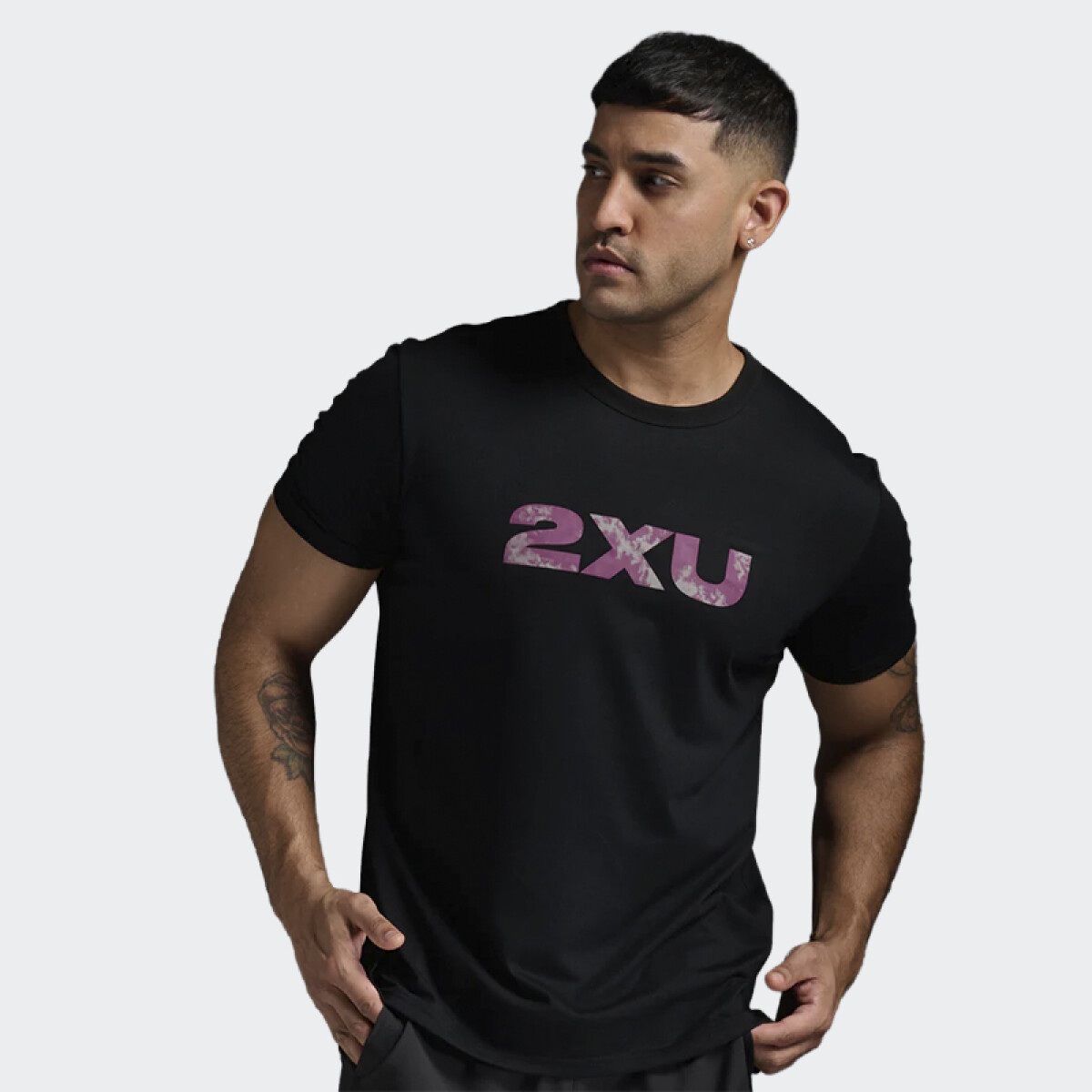 Remera 2XU Contender - Negro 